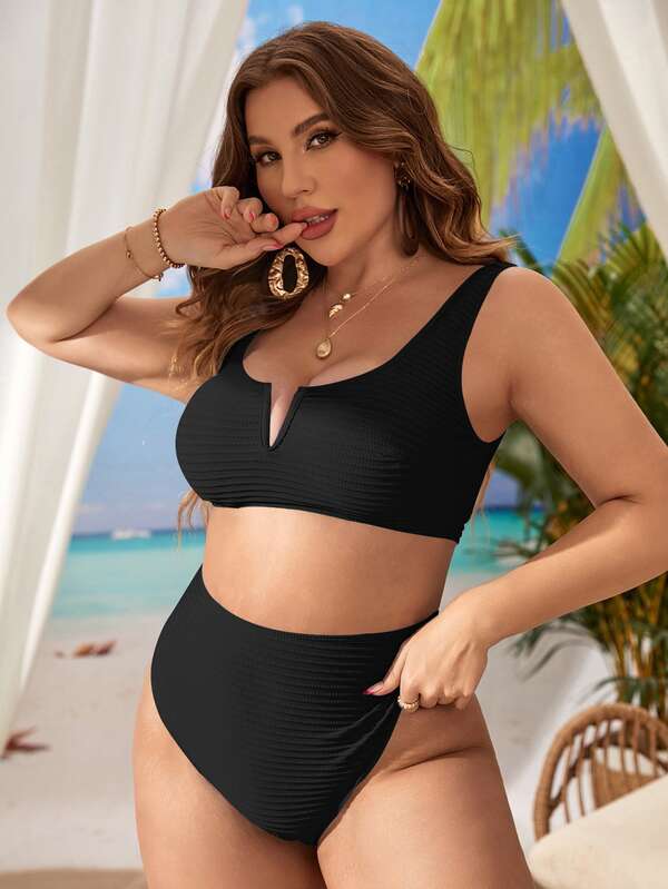 Biquíni Cintura Alta Com Recorte Texturizado Plus Size
