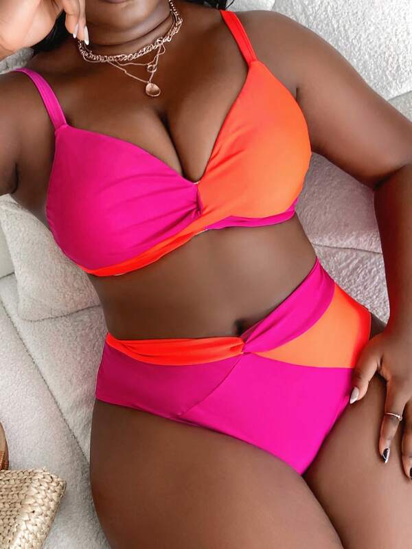 Biquíni Cintura Alta Com Recortes Transpassados Plus Size