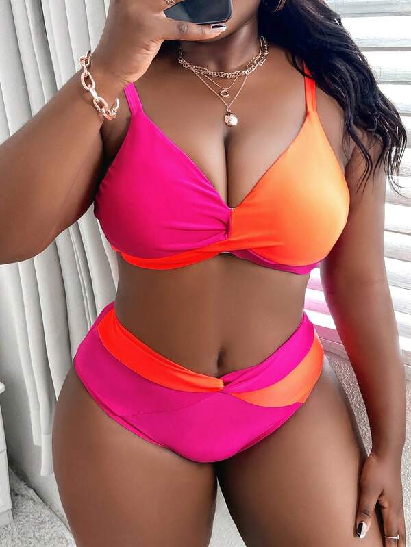 Biquíni Cintura Alta Com Recortes Transpassados Plus Size