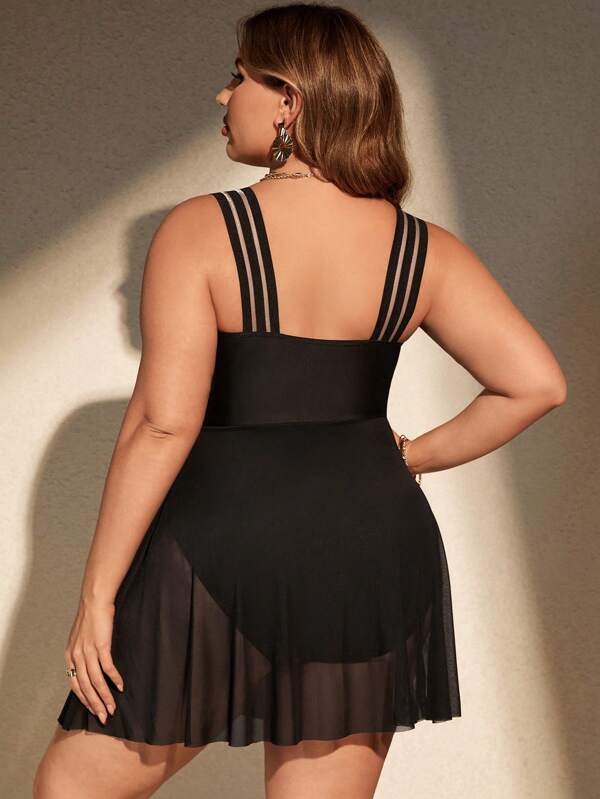 Maiô Regata Transparência Com Saia Modelador Plus Size