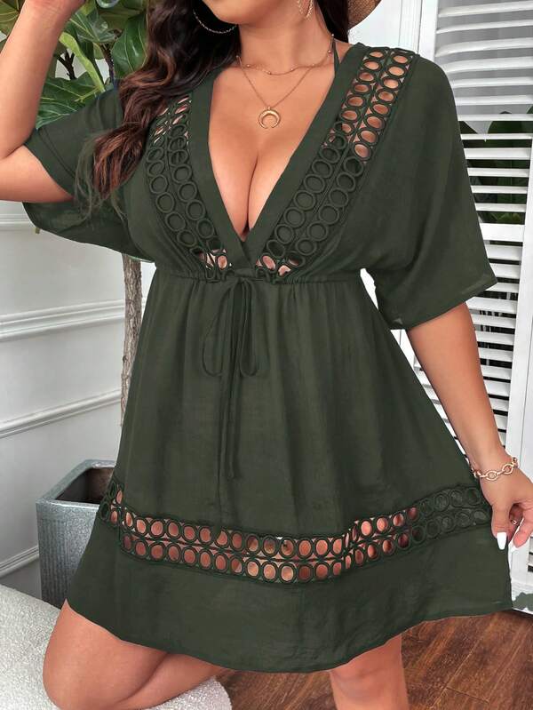 Saída De Praia Kaftan Curto Com Vazados E Amarração Plus Size