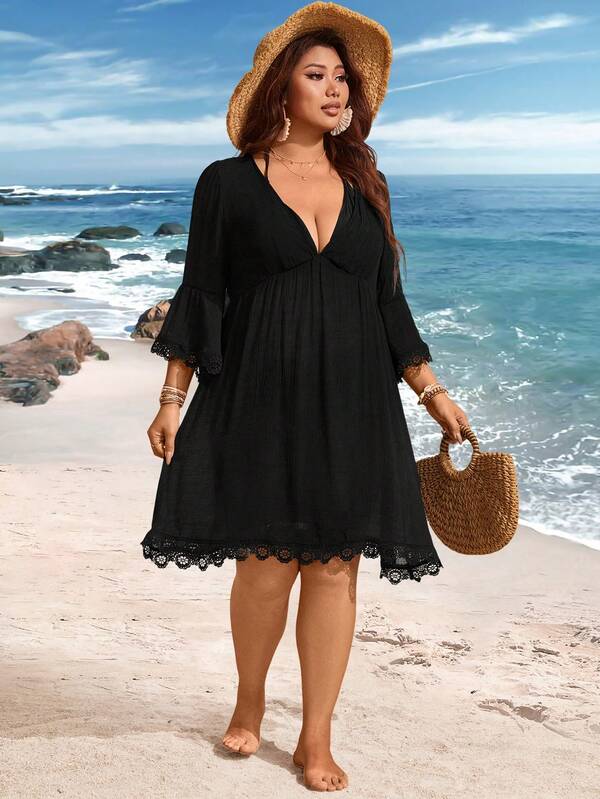 Saída De Praia Vestido Curto Com Renda E Manga Sino Plus Size