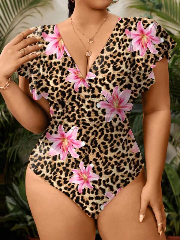Maiô Decote V Franzido Com Babados Modelador Plus Size
