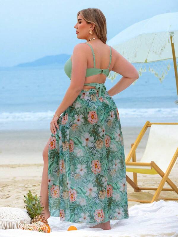 Conjunto Transpassado Estampado Tropical Com Saída Plus Size
