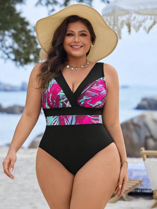 Maiô Decote V Modelador Estampado Tropical Resort Plus Size