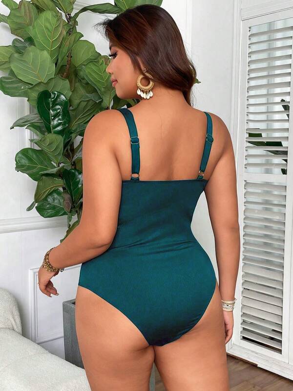 Maiô Regata Franzido Com Recortes Modelador Plus Size