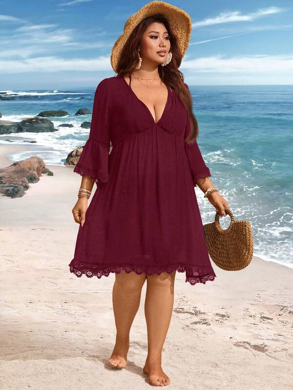 Saída De Praia Vestido Curto Com Renda E Manga Sino Plus Size