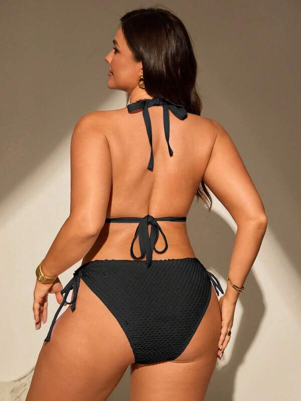 Biquíni Frente Única Texturizado Com Aviamentos Plus Size