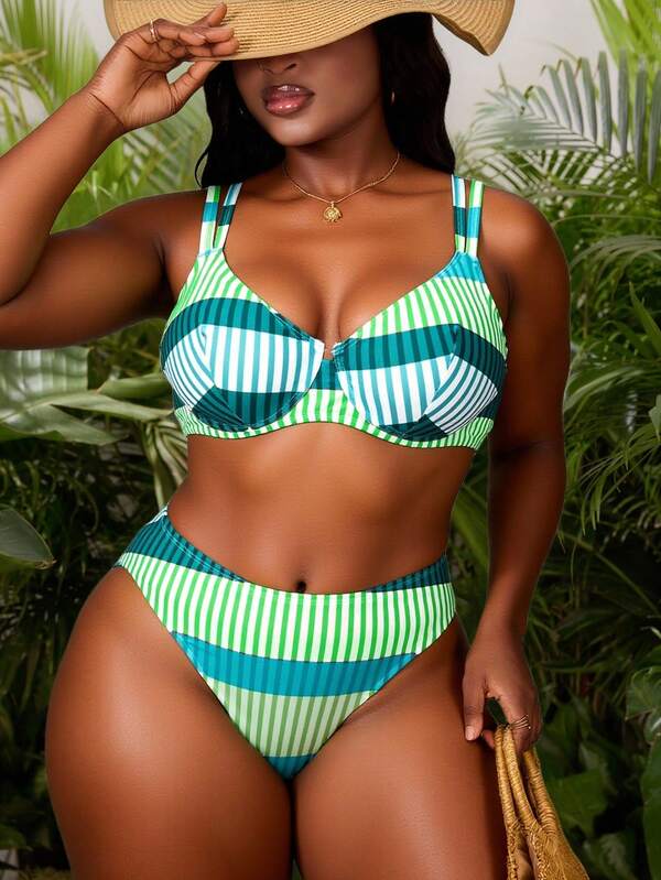 Biquíni Meia Taça Cintura Alta Estilo Listrado Plus Size