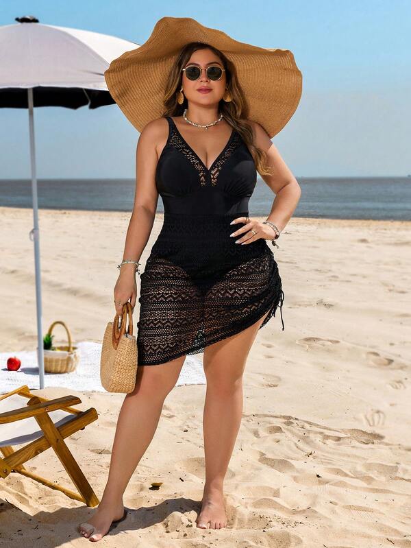 Maiô Decote V Transparência Com Saia Rendada Plus Size
