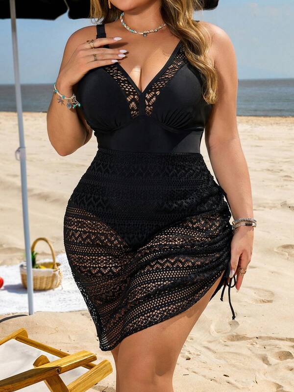 Maiô Decote V Transparência Com Saia Rendada Plus Size