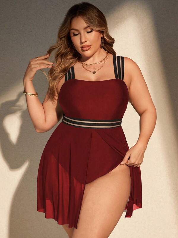 Maiô Regata Transparência Com Saia Modelador Plus Size