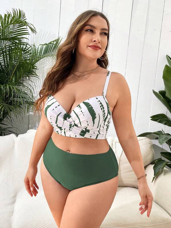 Conjunto Cintura Alta Estampado Tropical Com Saída Plus Size