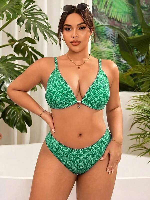 Biquíni Triângulo Com Aviamento Estampado Geométrico Plus Size