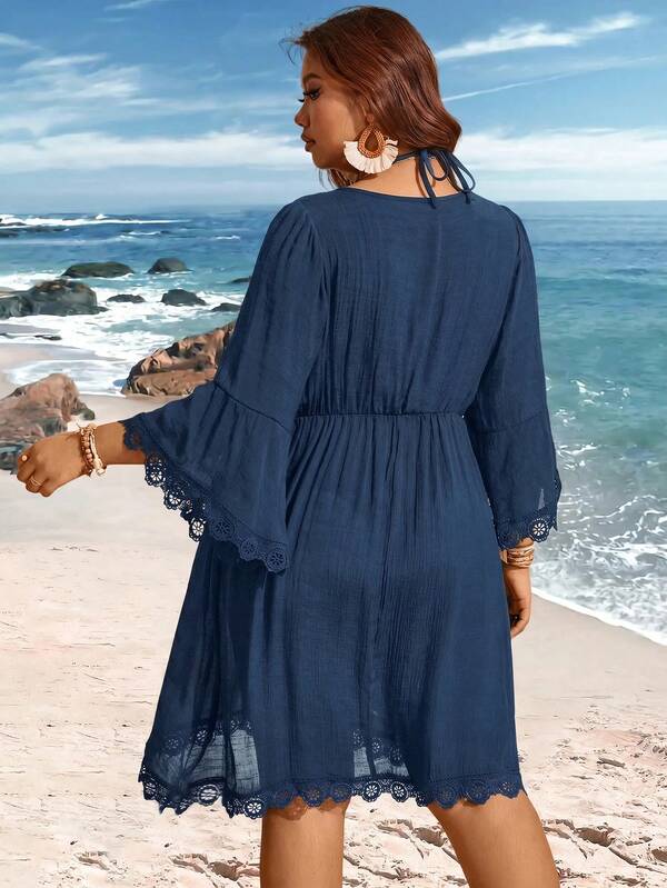 Saída De Praia Vestido Curto Com Renda E Manga Sino Plus Size