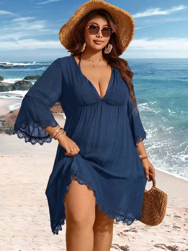 Saída De Praia Vestido Curto Com Renda E Manga Sino Plus Size