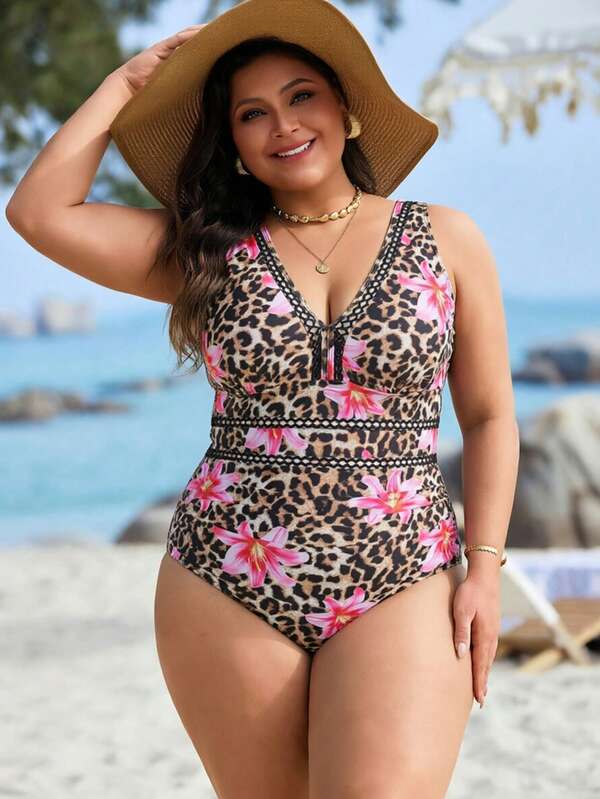 Maiô Decote V Transparência Modelador Clássico Plus Size